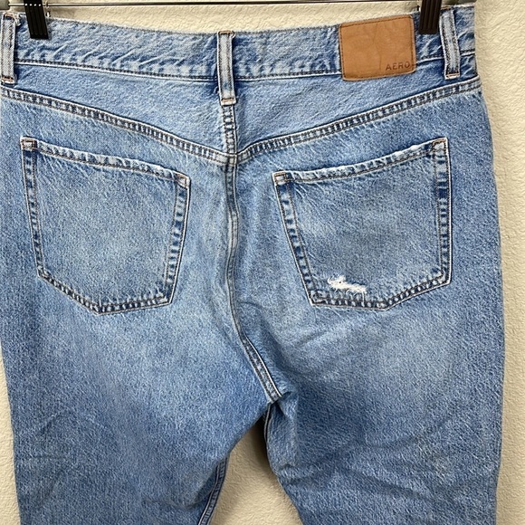 Aeropostale High Rise Mom Jeans Distressed Ankle Length Medium Wash Sz 12 - Picture 4 of 11